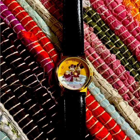 🆕 Mickey & Minnie 1998 Holiday Cast Watch - Picture 1 of 3